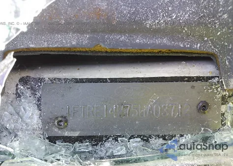 2005 Ford E-150 Recreational/Commercial from USA, damaged, VIN 1FTRE14W75HA03712